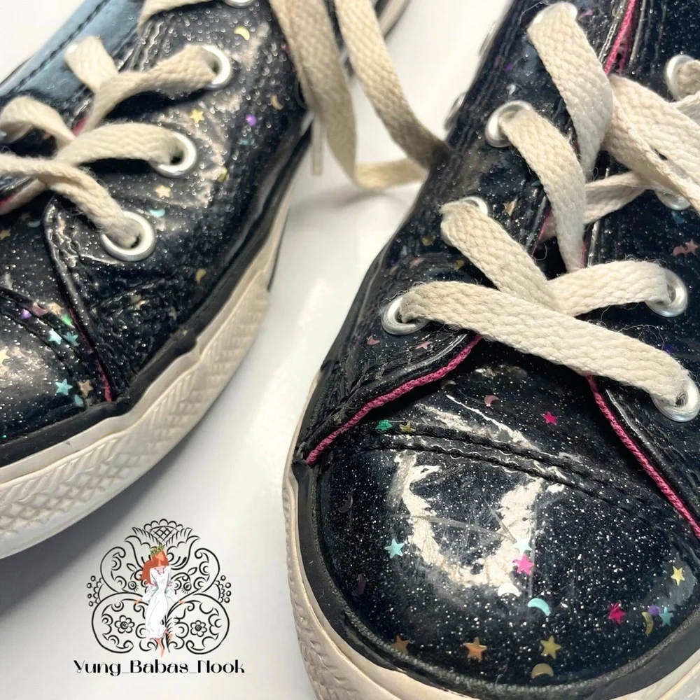 Converse All Star Low Tops Size Kids 2 Shiny Black Stars Moons PRELOVED - Picture 1 of 10